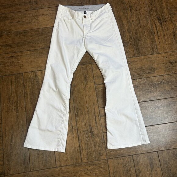 Banana Republic White Flare Wide Leg Stretch Denim Jeans Size 28 Petite - Picture 10 of 11